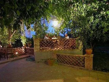 Agriturismo Terrenia Çiftlik konaklama Trappitello